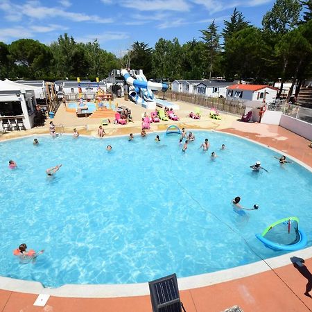 Maiana Resort Ла Гранде-Моте Екстериор снимка